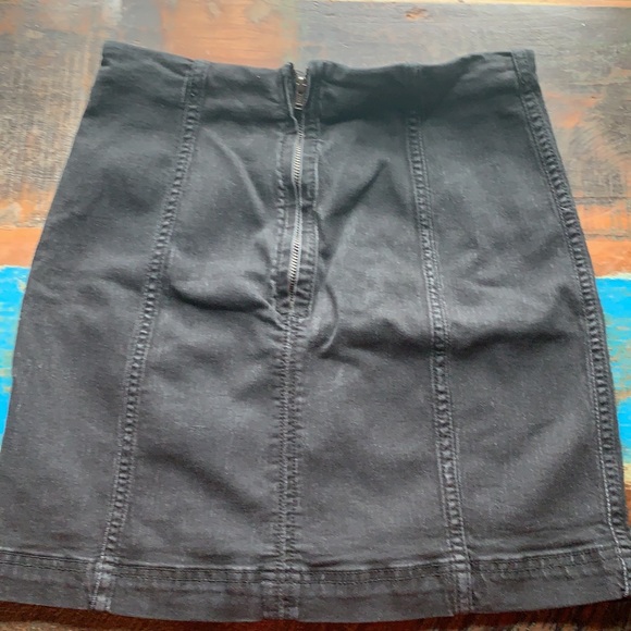 Modern Femme Denim Skirt - Picture 3 of 4